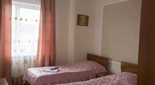 Гостиница Гостевой дом Татьяна Адлер Двухместный номер Делюкс с 1 кроватью или 2 отдельными кроватями-9