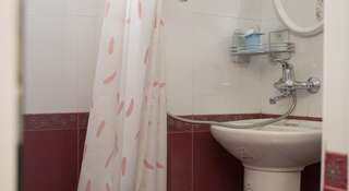 Гостиница Гостевой дом Татьяна Адлер Двухместный номер Делюкс с 1 кроватью или 2 отдельными кроватями-14